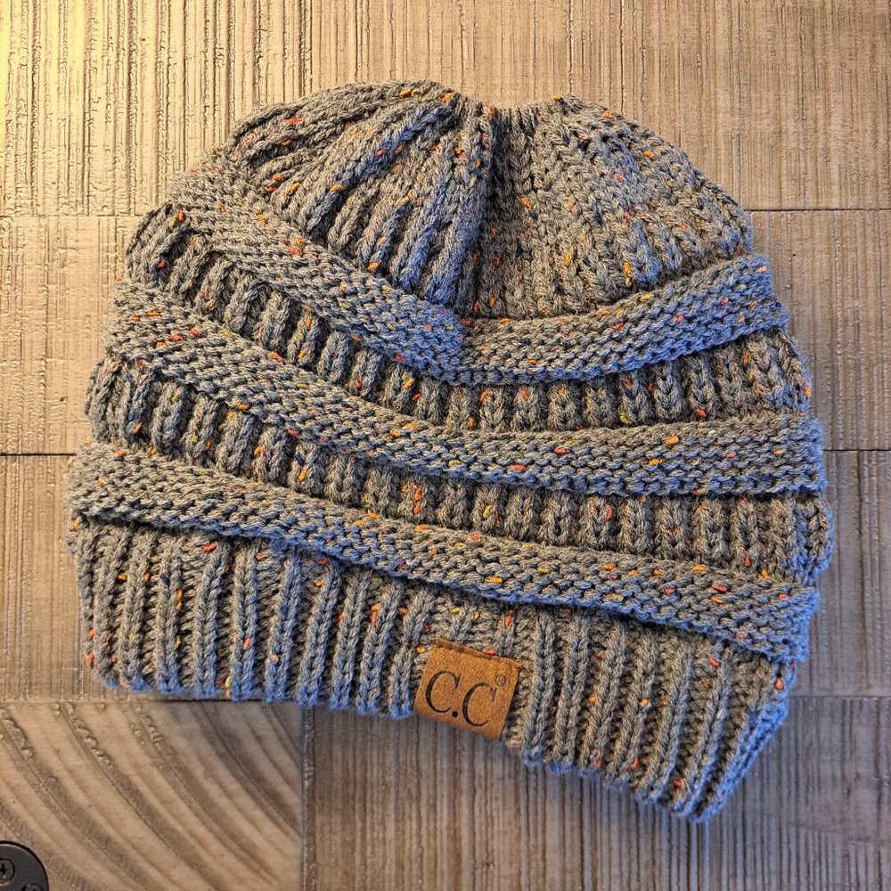 CC GRAY CONFETTI ELASTIC BEANIETAIL/PONY CABLE KNIT CAP/HAT WOMEN'S/JUNIORS
